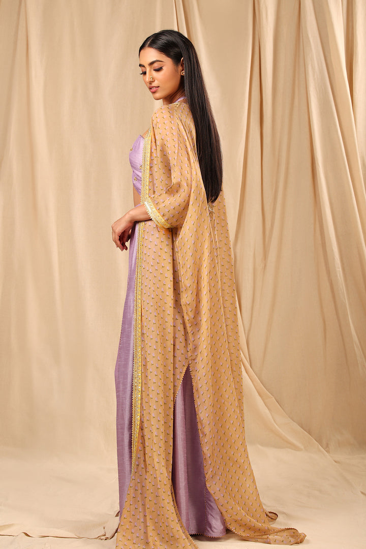 Lilac Wallflower Cape Set