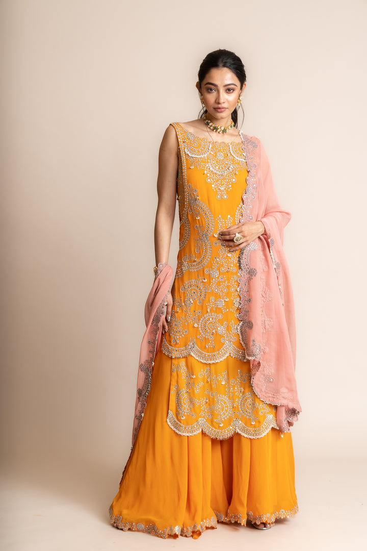 DOUBLE LAYERED KURTA ET
